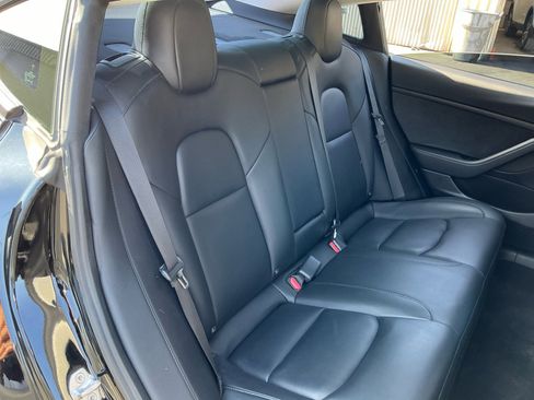 Used 2021 Tesla Model 3 Standard Range Plus image 19