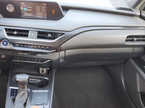 Used 2019 Lexus UX 250h image 34