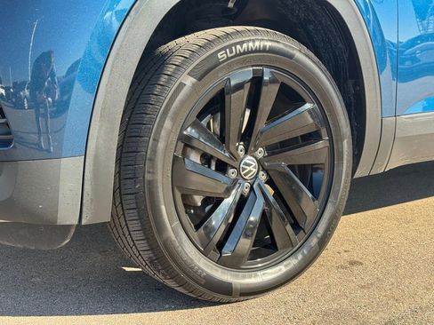 Used 2023 Volkswagen Atlas Cross Sport SE w/ Panoramic Sunroof Package image 29