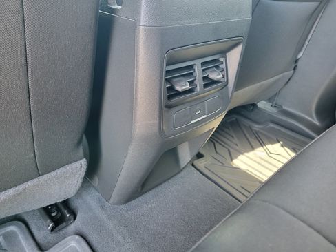 Certified 2024 Chevrolet Colorado LT w/ LT Convenience Package II RWD image 37