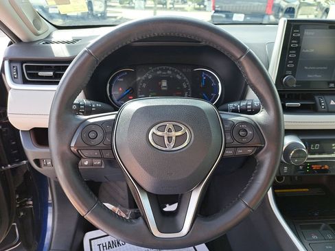 Certified 2020 Toyota RAV4 Limited image 18