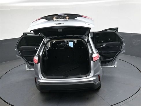 Used 2024 Ford Edge SE image 46