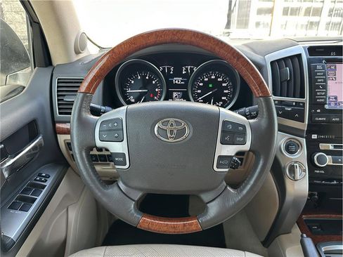 Used 2013 Toyota Land Cruiser AWD/4WD image 22