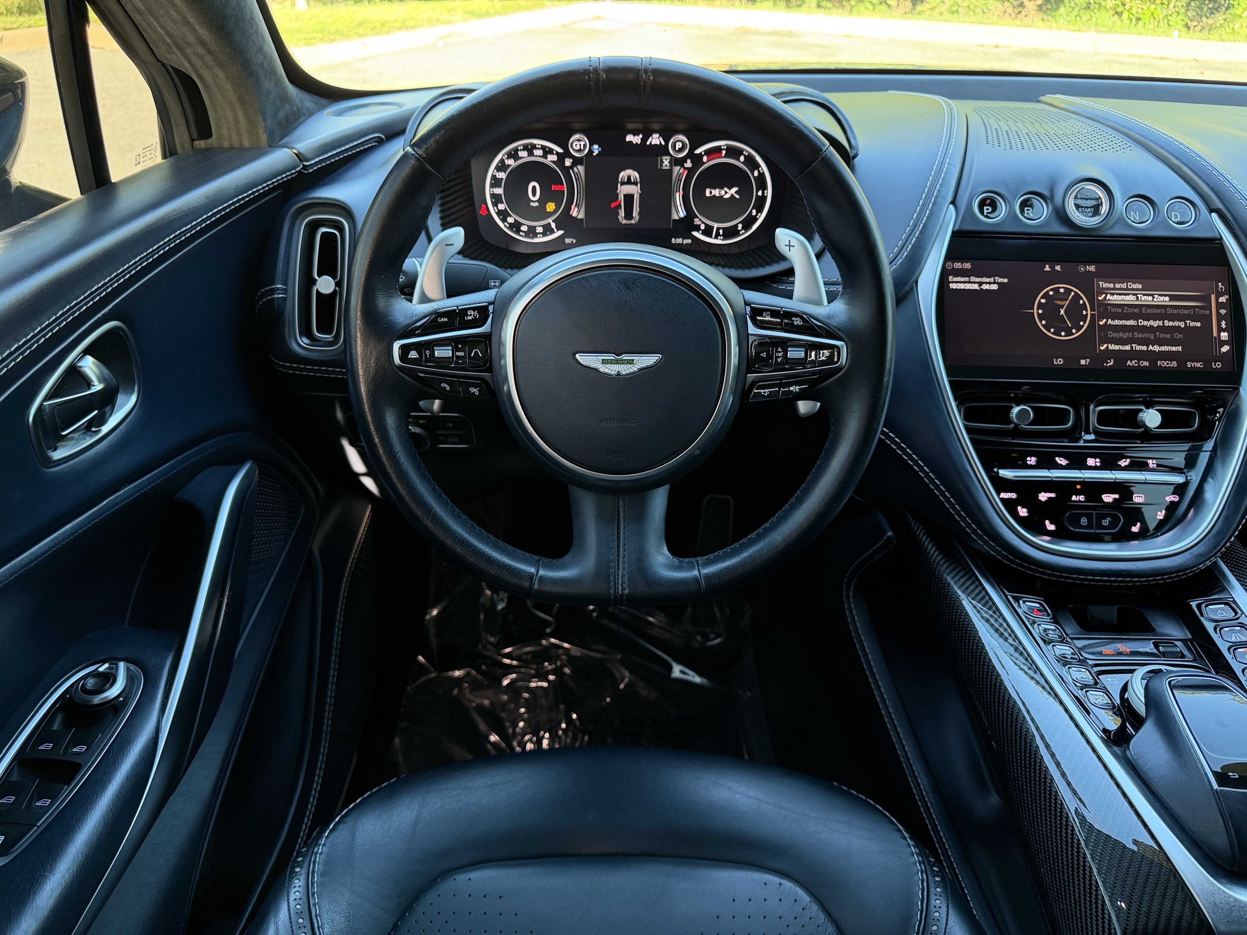 Used 2021 Aston Martin DBX AWD/4WD image 15
