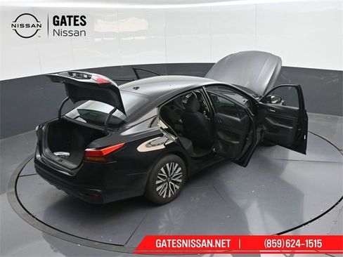 Used 2024 Nissan Altima 2.5 SV image 46