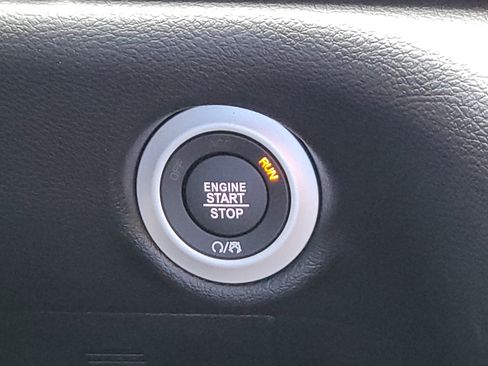 New 2026 Chrysler Voyager LX image 23