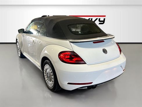 Used 2019 Volkswagen Beetle 2.0T SE image 5