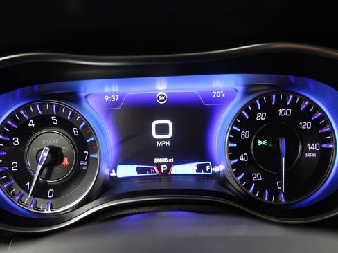 Used 2023 Chrysler 300 Touring AWD/4WD image 33