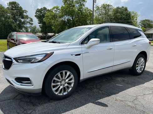 Used 2020 Buick Enclave Essence w/ Sound and Sites Package FWD image 8