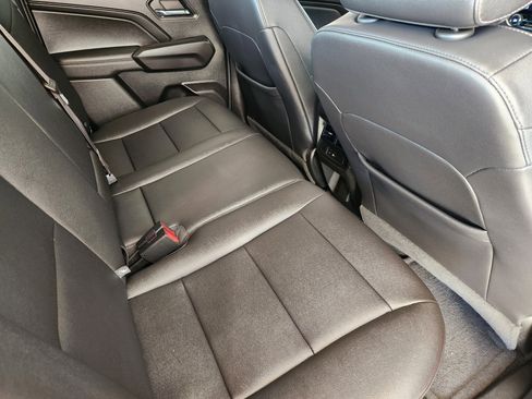 Used 2023 Chevrolet Colorado LT w/ LT Convenience Package III image 33