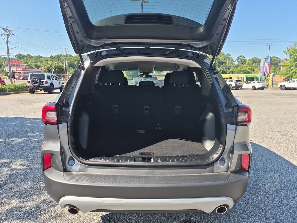 Used 2025 Ford Escape Active FWD image 29