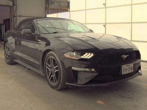 Used 2018 Ford Mustang Premium image 5