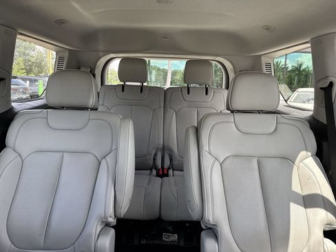 Used 2023 Jeep Grand Cherokee L Overland RWD image 18