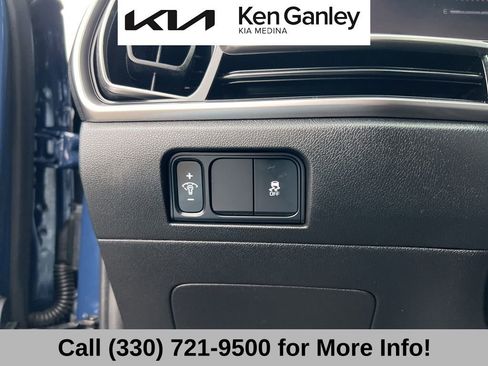 Certified 2025 Kia Sorento S w/ Panoramic Sunroof Package image 30