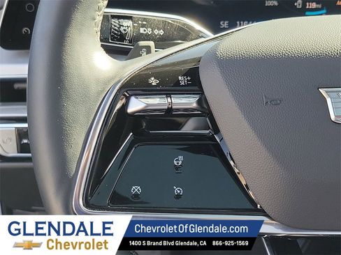 Certified 2024 Cadillac Lyriq Luxury image 33