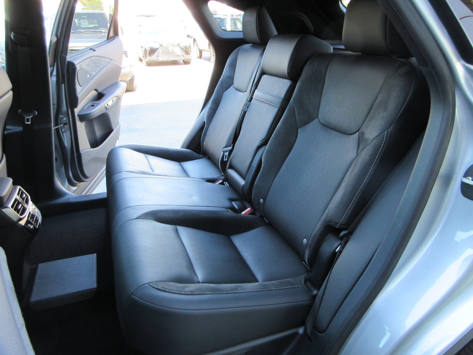 Used 2026 Lexus RX 450h AWD w/ Convenience Package image 24
