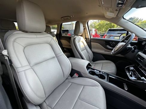 Certified 2023 Lincoln Corsair AWD w/ Equipment Group 101A image 35