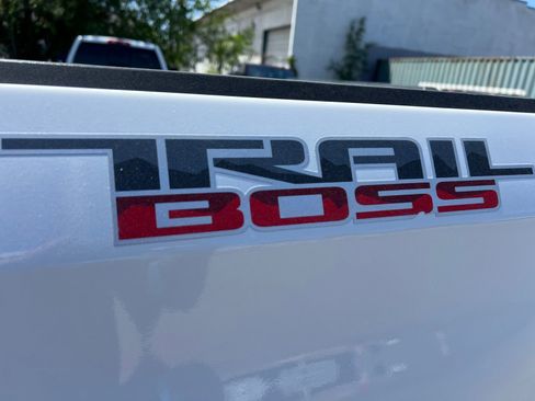 Used 2020 Chevrolet Silverado 1500 Custom Trail Boss w/ Custom Convenience Package AWD/4WD image 29