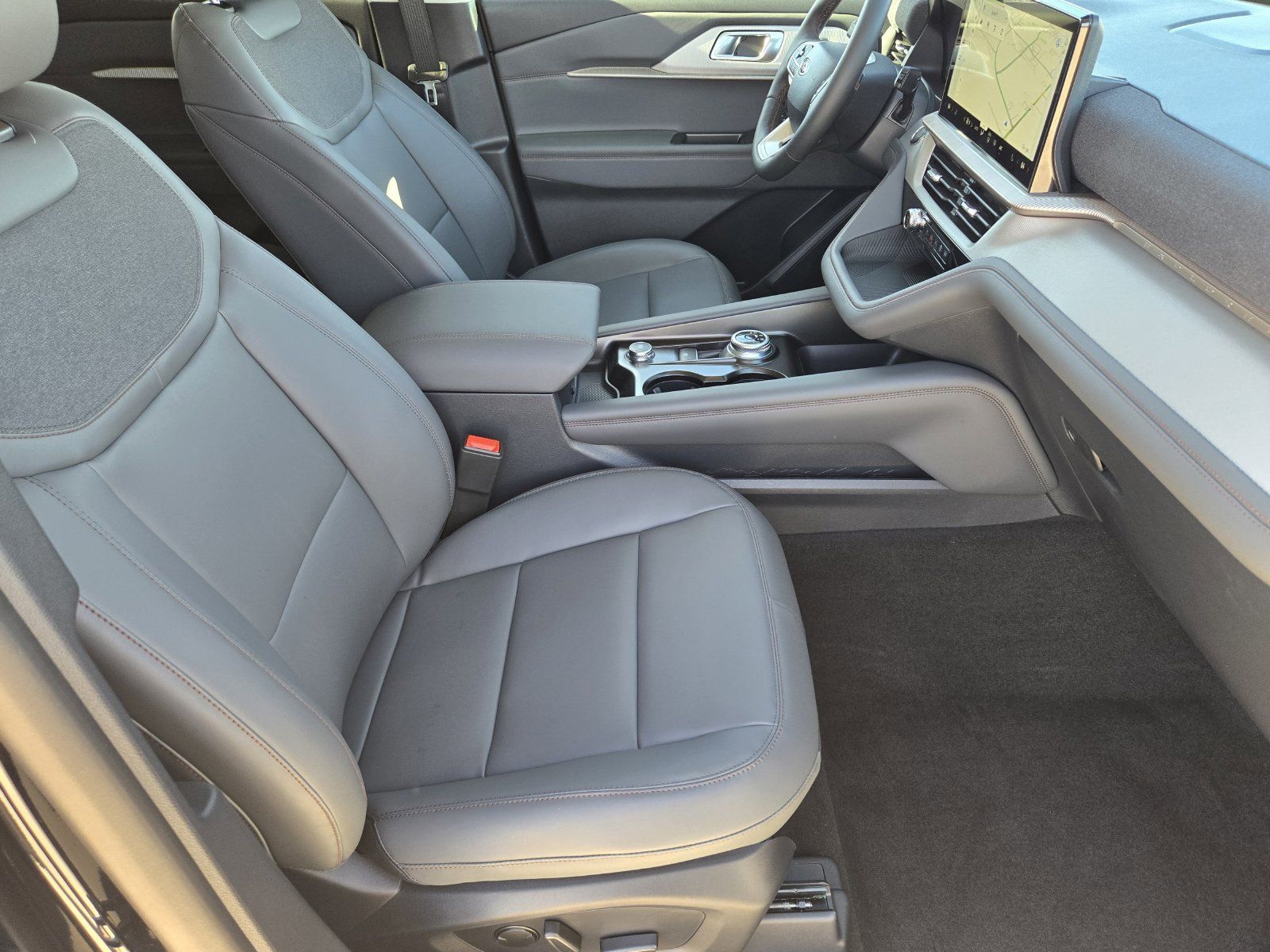 New 2026 Ford Explorer Active w/ Active Comfort Package RWD image 16