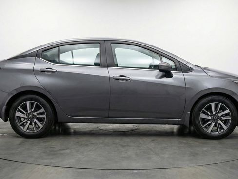 Used 2025 Nissan Versa SV FWD image 11