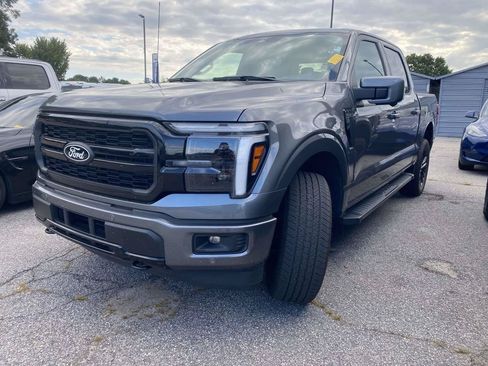 Used 2025 Ford F150 Lariat w/ Equipment Group 501A Mid AWD/4WD image 3