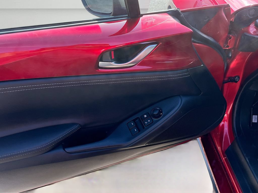 Used 2025 MAZDA MX-5 Miata Grand Touring w/ Weather Package RWD image 17