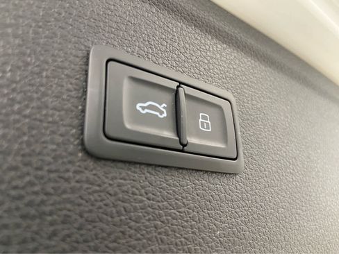 Used 2022 Audi Q5 2.0T Premium image 11