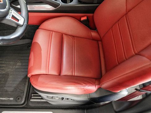 Used 2023 Porsche Cayenne Turbo AWD/4WD image 23