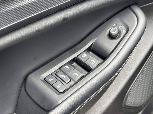 Used 2024 Jeep Grand Cherokee Altitude AWD/4WD image 13
