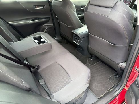 Used 2022 Toyota Venza LE AWD/4WD image 30