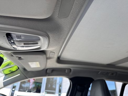 Used 2024 Volvo XC40 B5 Plus w/ Protection Package Premier image 20