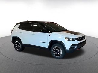 Used 2025 Jeep Compass Trailhawk AWD/4WD video 2