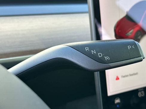 Used 2022 Tesla Model 3 image 22