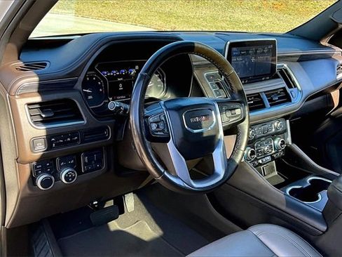 Used 2021 GMC Yukon SLT w/ SLT Luxury Plus Package image 14