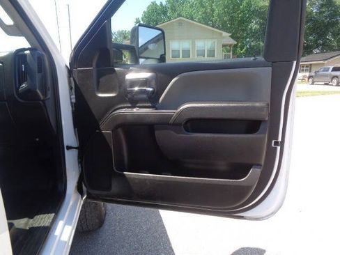 Used 2018 Chevrolet Silverado 3500 W/T RWD image 21