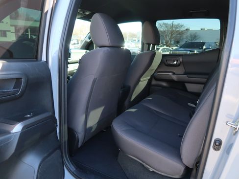 Used 2019 Toyota Tacoma TRD Off-Road image 34