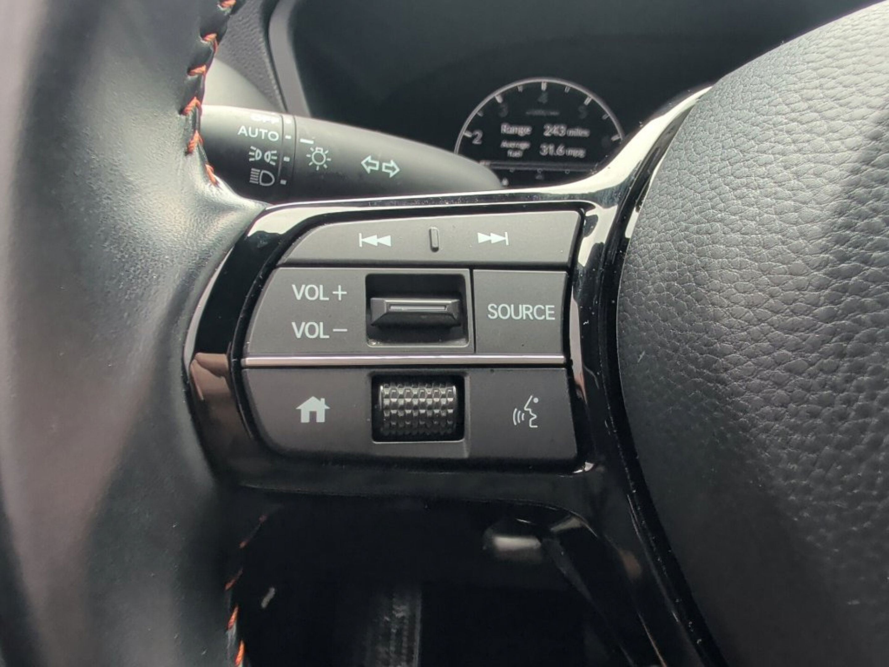 Used 2025 Honda HR-V Sport image 18