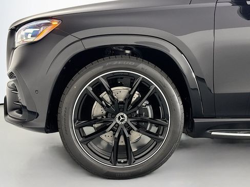 New 2026 Mercedes-Benz GLS 580 4MATIC image 10