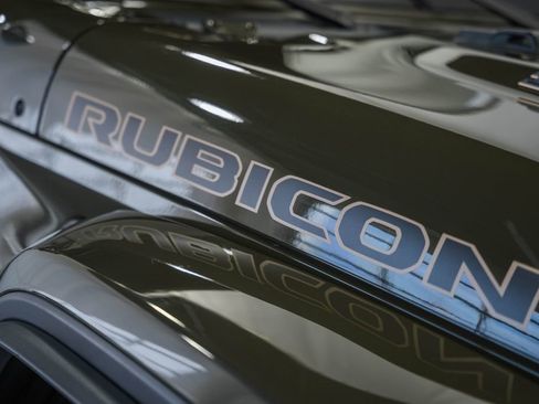 Certified 2023 Jeep Wrangler Unlimited Rubicon 392 w/ Xtreme Recon 35" Tire Package image 19