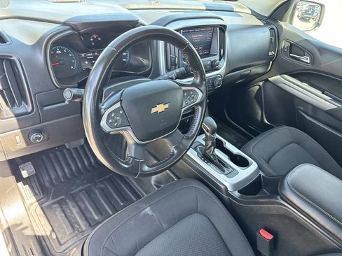 Used 2022 Chevrolet Colorado LT w/ Fleet Safety Package image 7