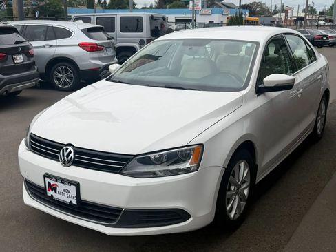 Used 2013 Volkswagen Jetta SE FWD image 6