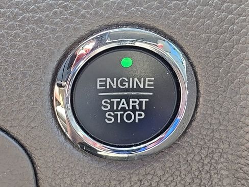 Used 2015 Lincoln Navigator 4WD image 6