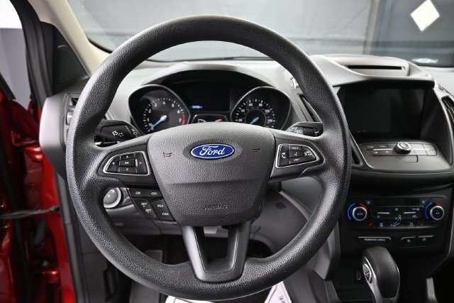 Used 2018 Ford Escape SE w/ SE Sync 3 Package AWD/4WD image 23