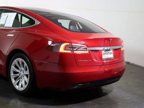 Used 2017 Tesla Model S 90D image 11