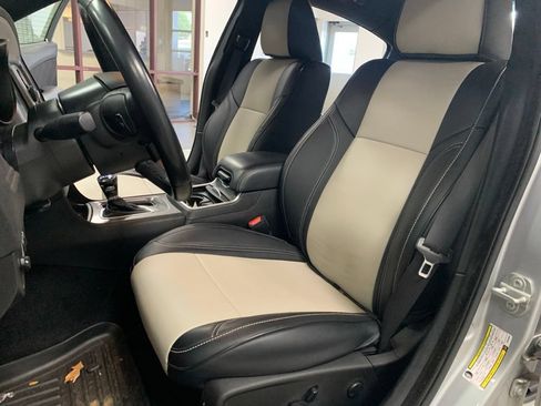 Used 2023 Dodge Charger SXT RWD image 7