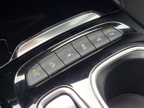 Used 2022 Buick Envision Avenir w/ Technology Package II AWD/4WD image 40