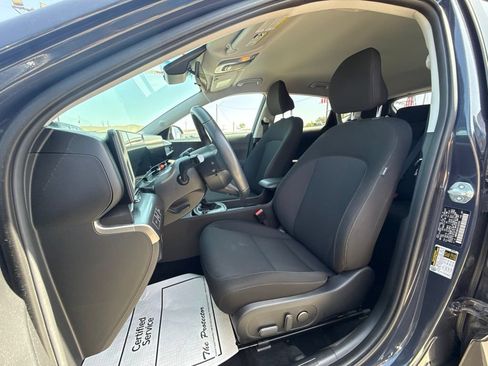 Used 2025 Hyundai Kona SEL FWD image 12