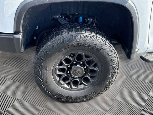 Used 2025 Chevrolet Silverado 2500 ZR2 w/ ZR2 Bison Edition image 29