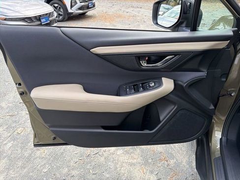 Used 2024 Subaru Outback Premium image 18