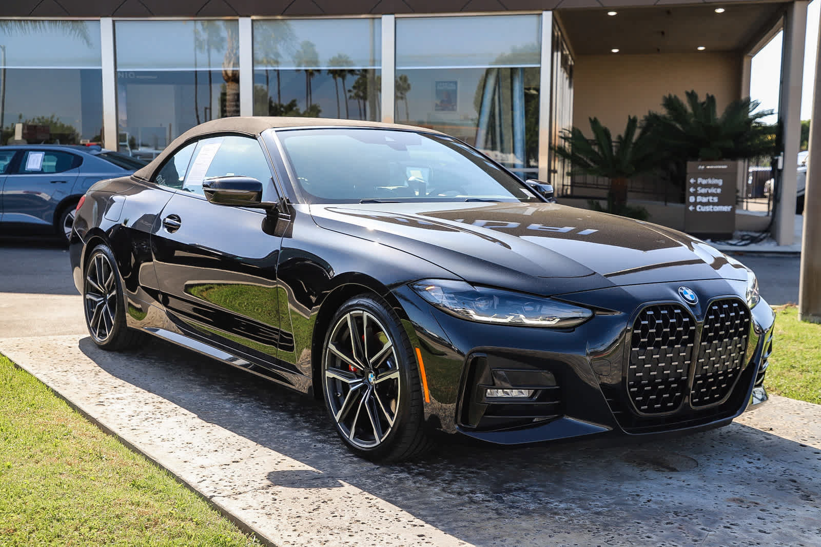 Used 2024 BMW 430i Convertible w/ M Sport Package RWD image 10